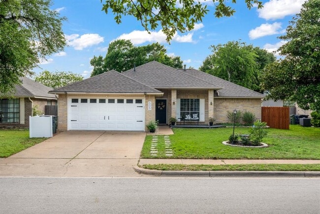 Building Photo - 505 Eaglecreek Dr
