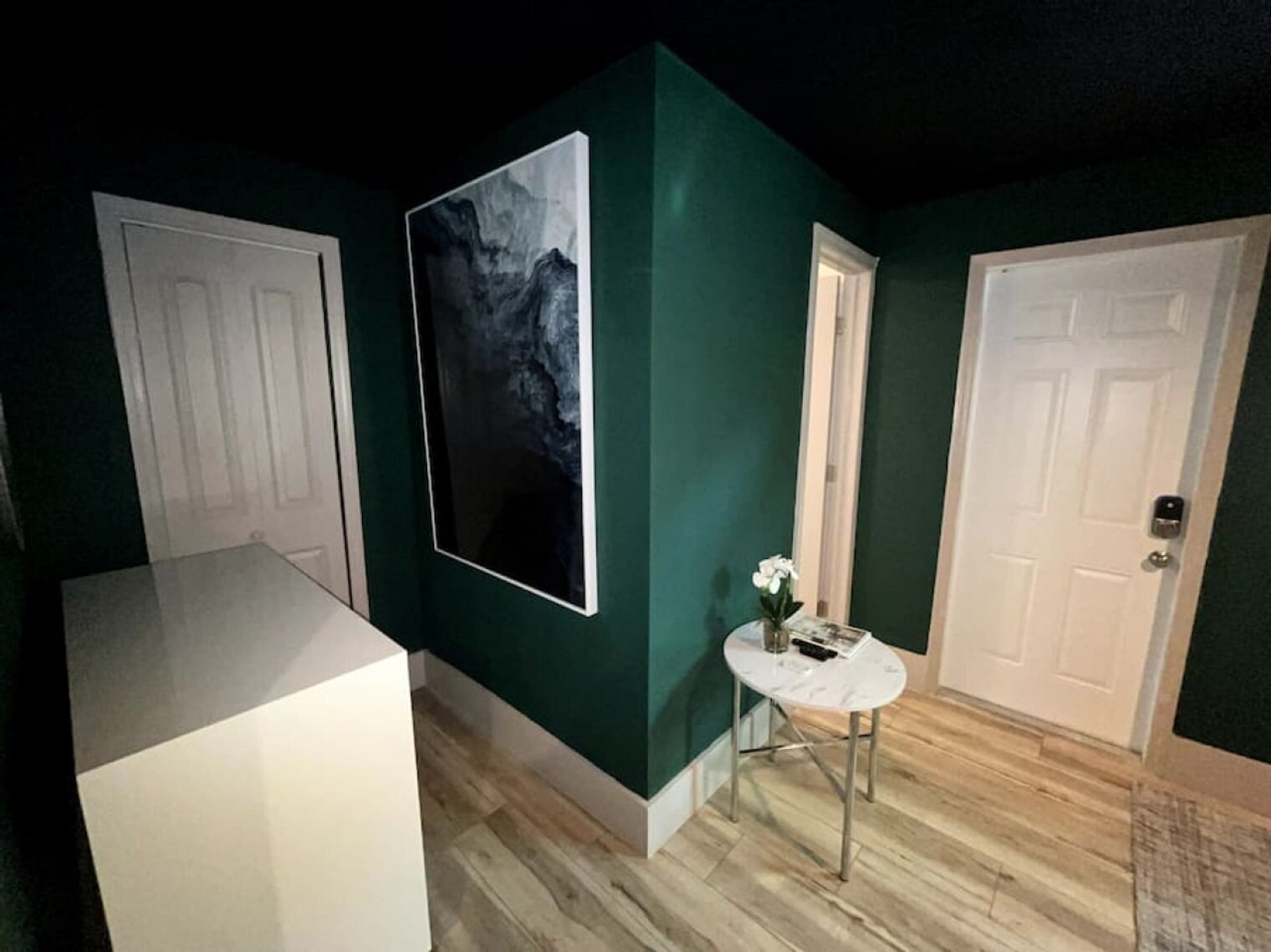 Building Photo - 625 NE 13th Ave