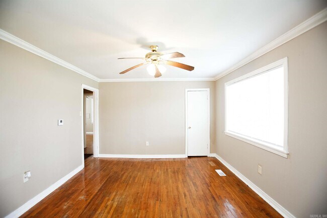 Building Photo - 3510 Walker St