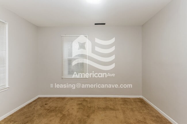 Building Photo - 1829 N Harding St