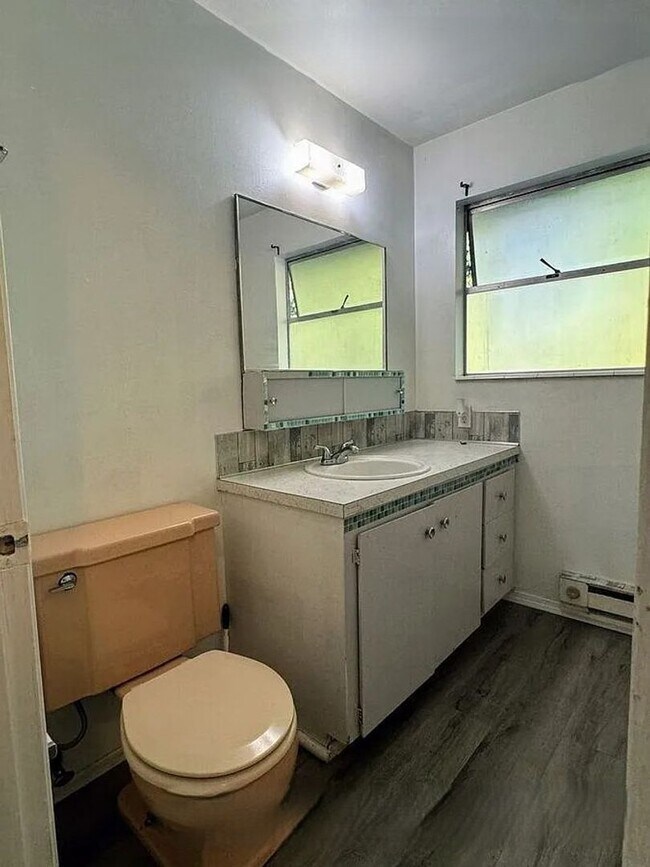 Building Photo - ar14000