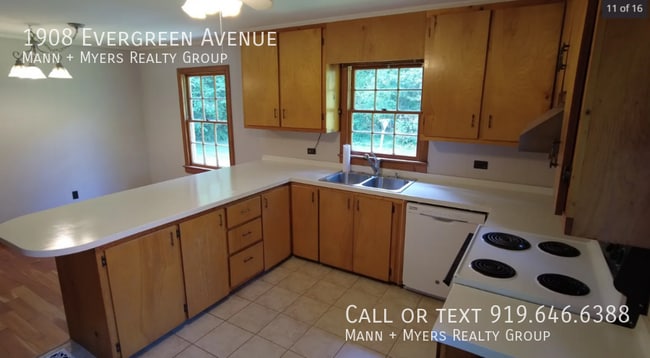 Building Photo - 1908 Evergreen Ave