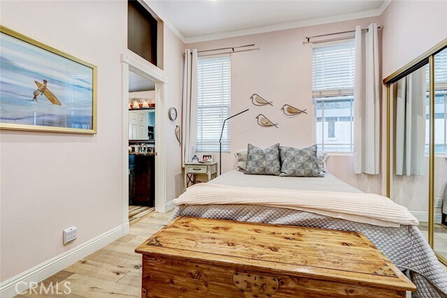 Building Photo - 718 S Broadway