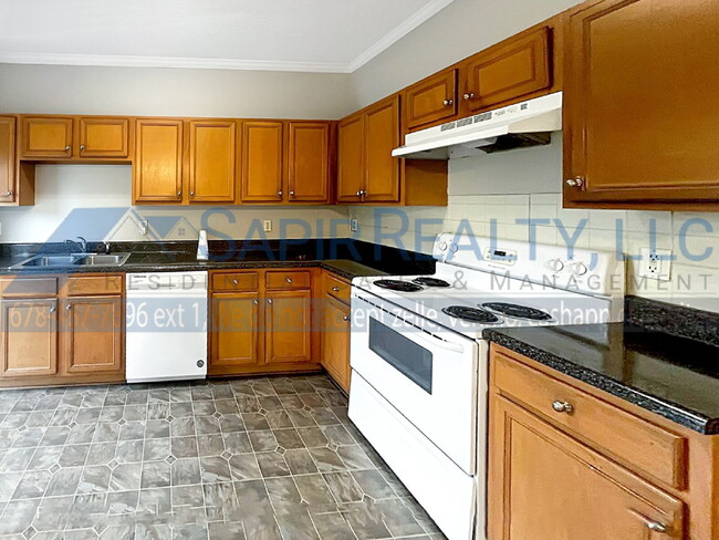 Building Photo - 3120 Oakley Pl