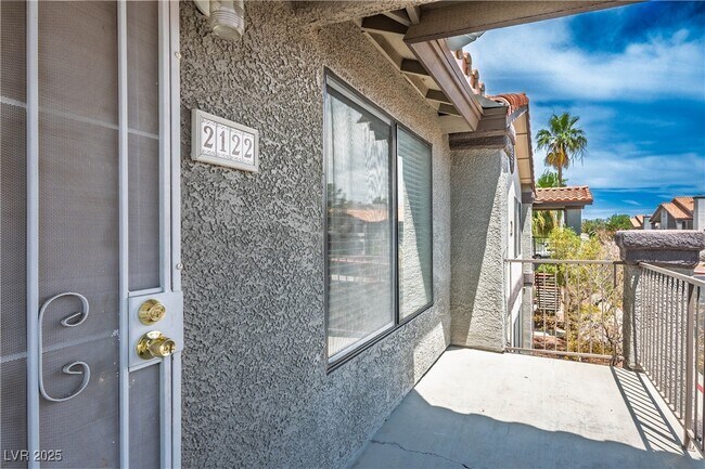Building Photo - 1575 W Warm Springs Rd