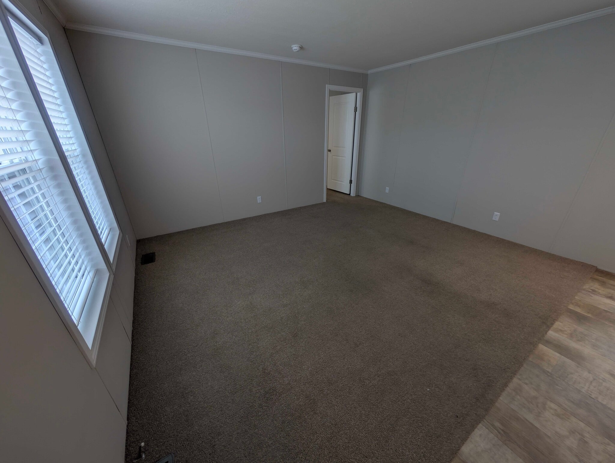 Building Photo - 15868 Marentette Dr