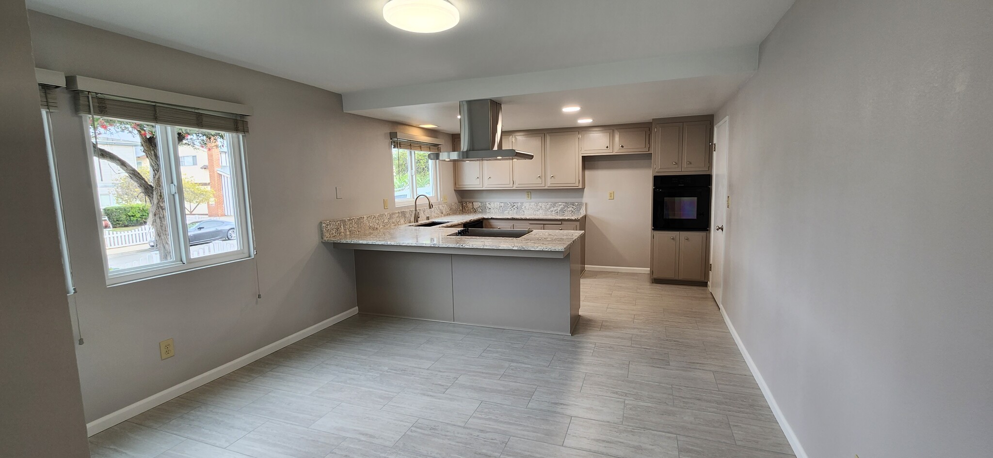 Kitchen/Dining Room 20'x 13' - 1100 Opal St