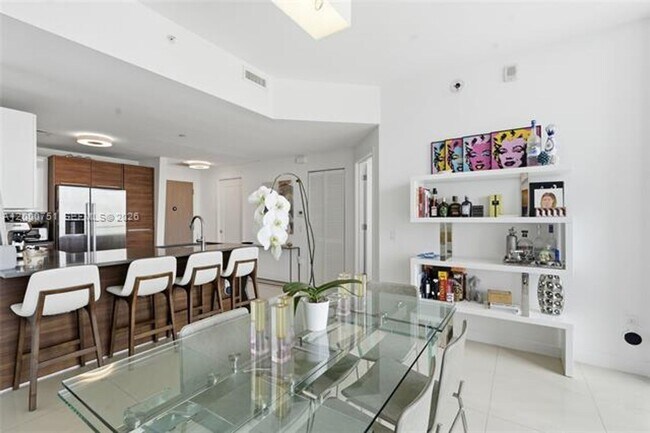 Building Photo - 601 NE 27th St