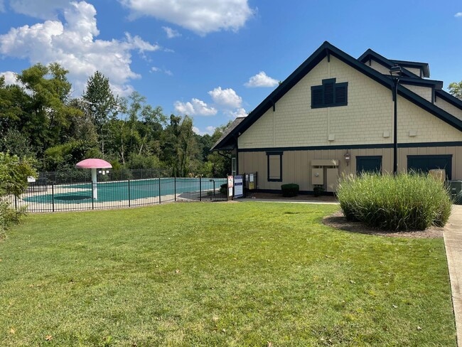 Building Photo - 2022 Ellison Way