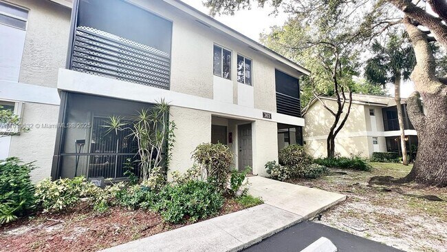 Primary Photo - 303 Gardens Dr