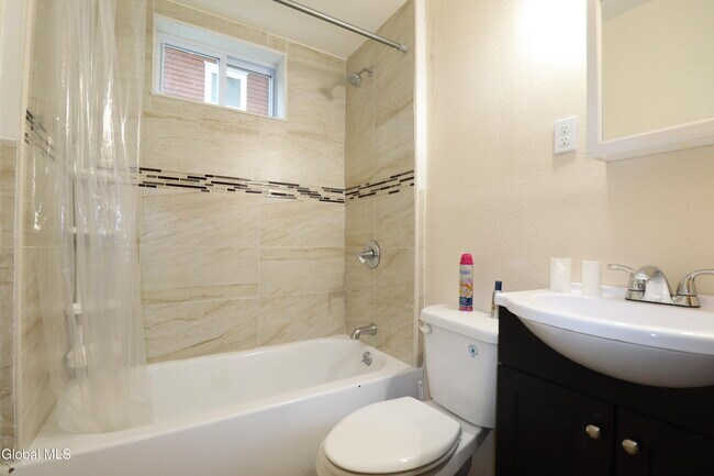 Building Photo - 29 Stewart St