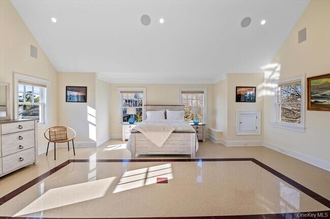 Building Photo - 17 Ludlow Ln