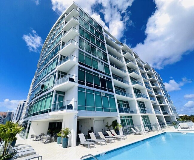 Building Photo - 101 S Eola Dr