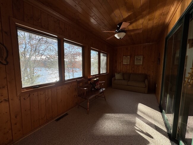 Building Photo - N. N Townline Rd