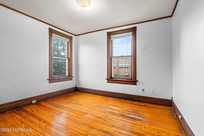 Building Photo - 50-52 Peters Pl