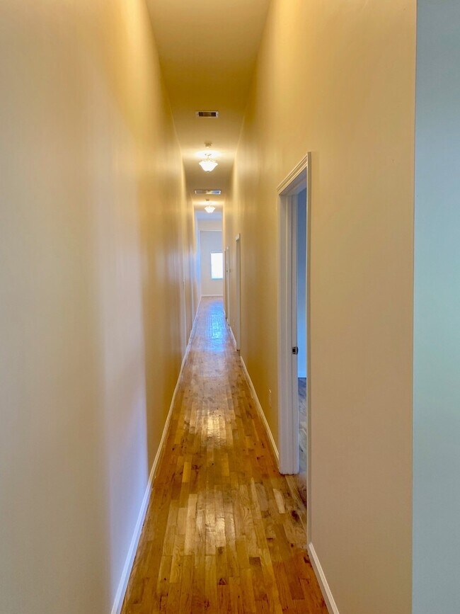 Building Photo - 2539 Gravier St