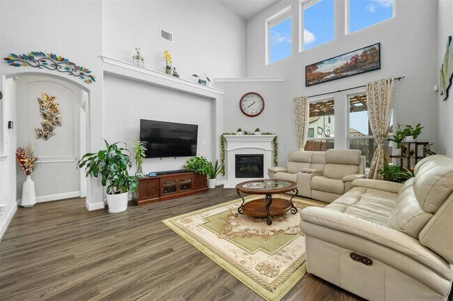 Building Photo - 15613 Cabrillo Way