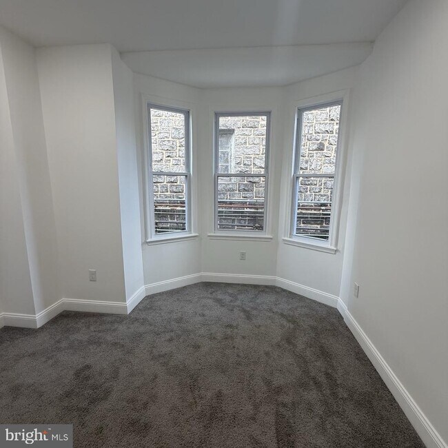 Building Photo - 1432 E Lanvale St