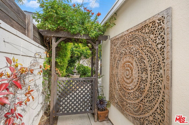 Building Photo - 1039 26th St