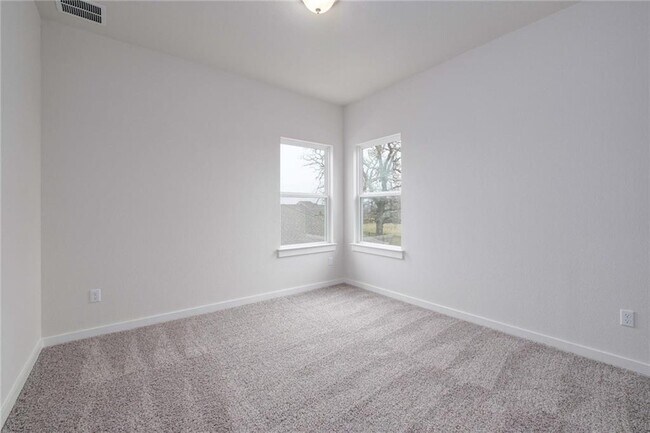 Building Photo - 129 Patrick Herndon Dr