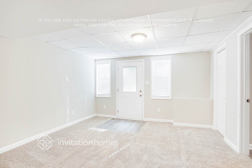 Building Photo - 5545 Gibson Dr