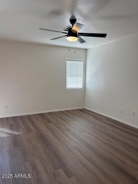 Building Photo - 1241 S Wagon Wheel Dr