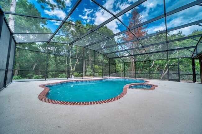 Building Photo - 1542 Sugarwood Cir