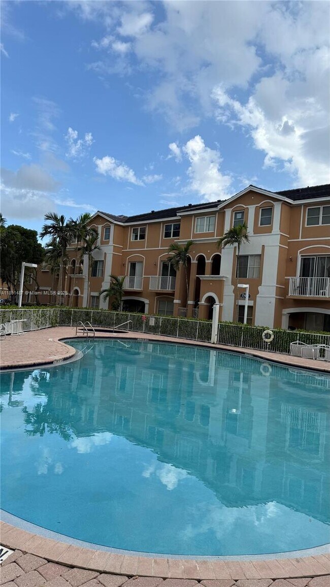 Building Photo - 17720 NW 73rd Ave