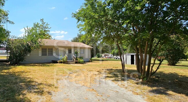 Building Photo - 4415 County Rd 1152