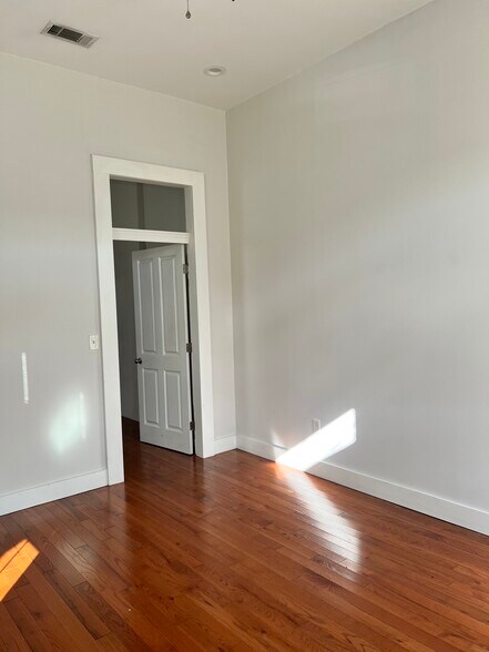 Building Photo - 2703 3rd St