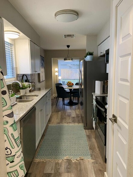 Building Photo - 508 Chisholm Valley Dr