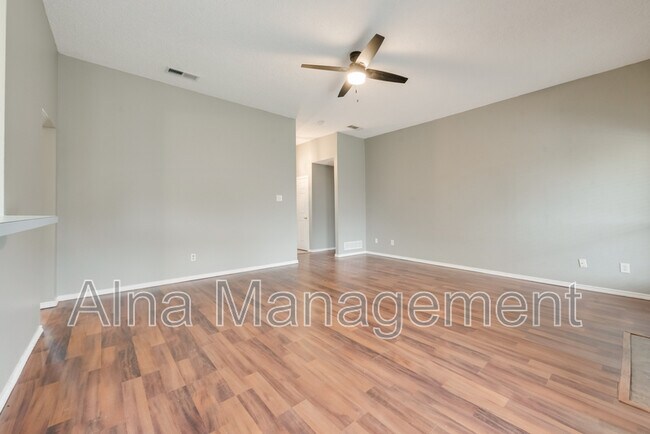 Building Photo - 6609 Gardenia Dr