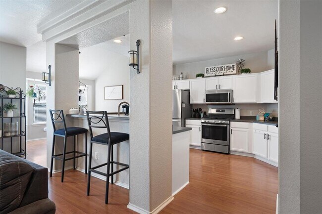 Building Photo - 3937 Eagles Nest St