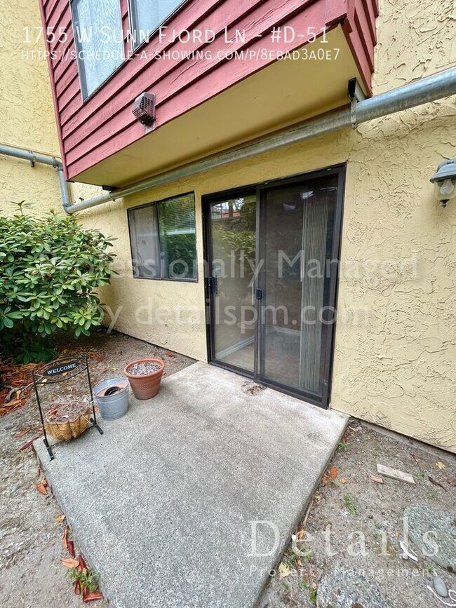 Building Photo - 1755 W Sunn Fjord Ln