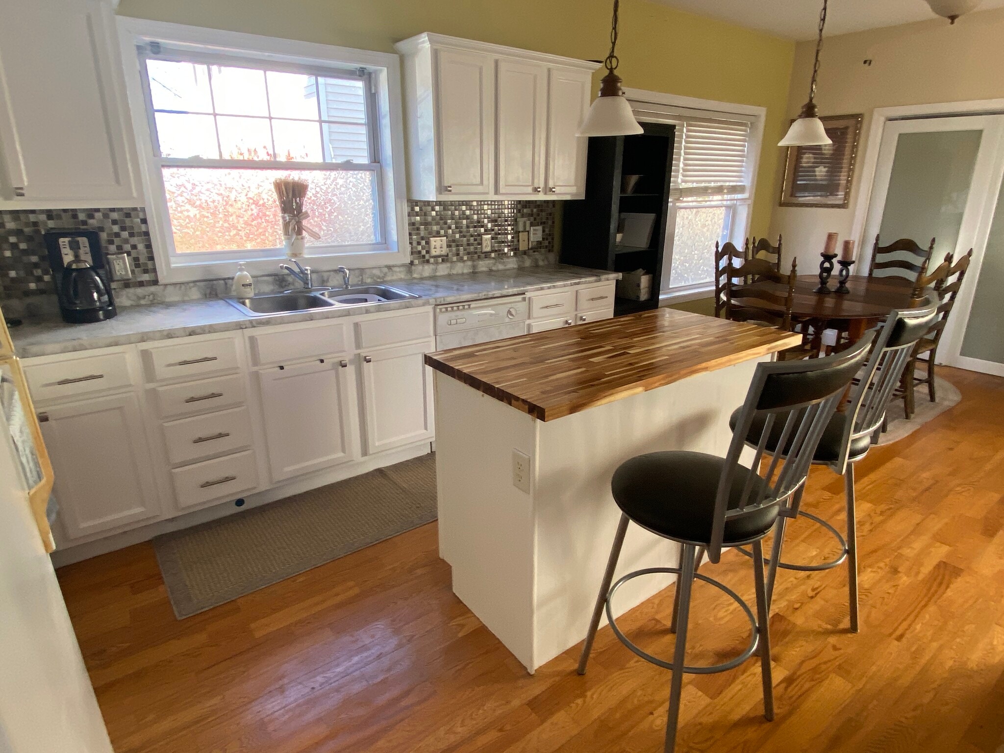 kitchen - 18 Scamman St