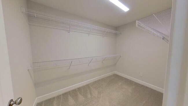 Building Photo - 327 Hollenbeck Pl