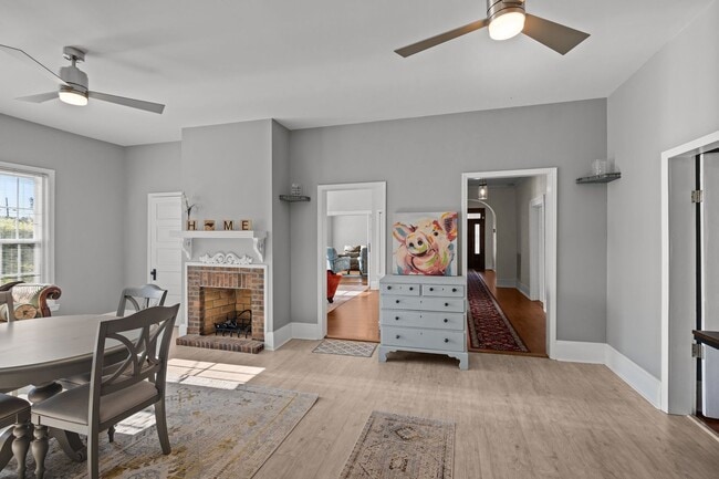 Building Photo - RENTAL HOME 3BD/2BTH