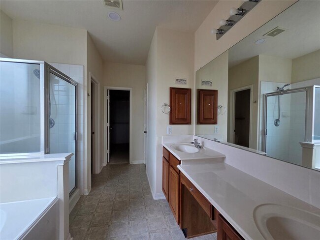 Building Photo - 42 Atascadero Dr