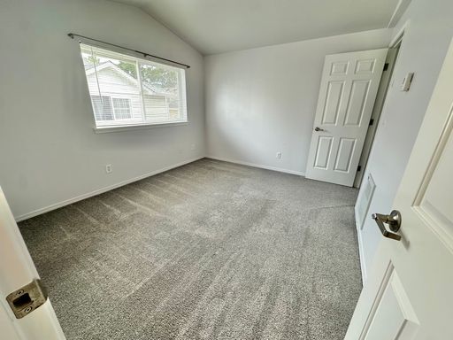 Building Photo - Lovely 3 bed Townhome near desirable Greenlake!