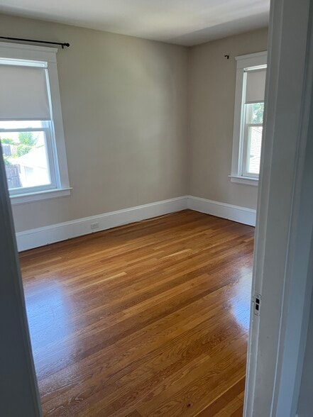 Bedroom 2 - 100 Lauriston St