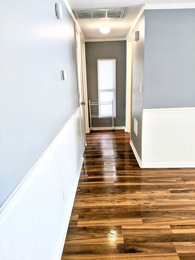 Building Photo - 2506-2510 Oriole