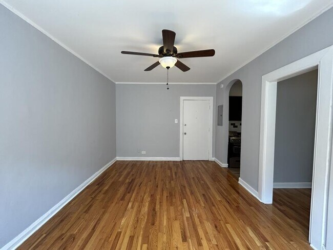 Building Photo - 0 bedroom in Chicago IL 60626