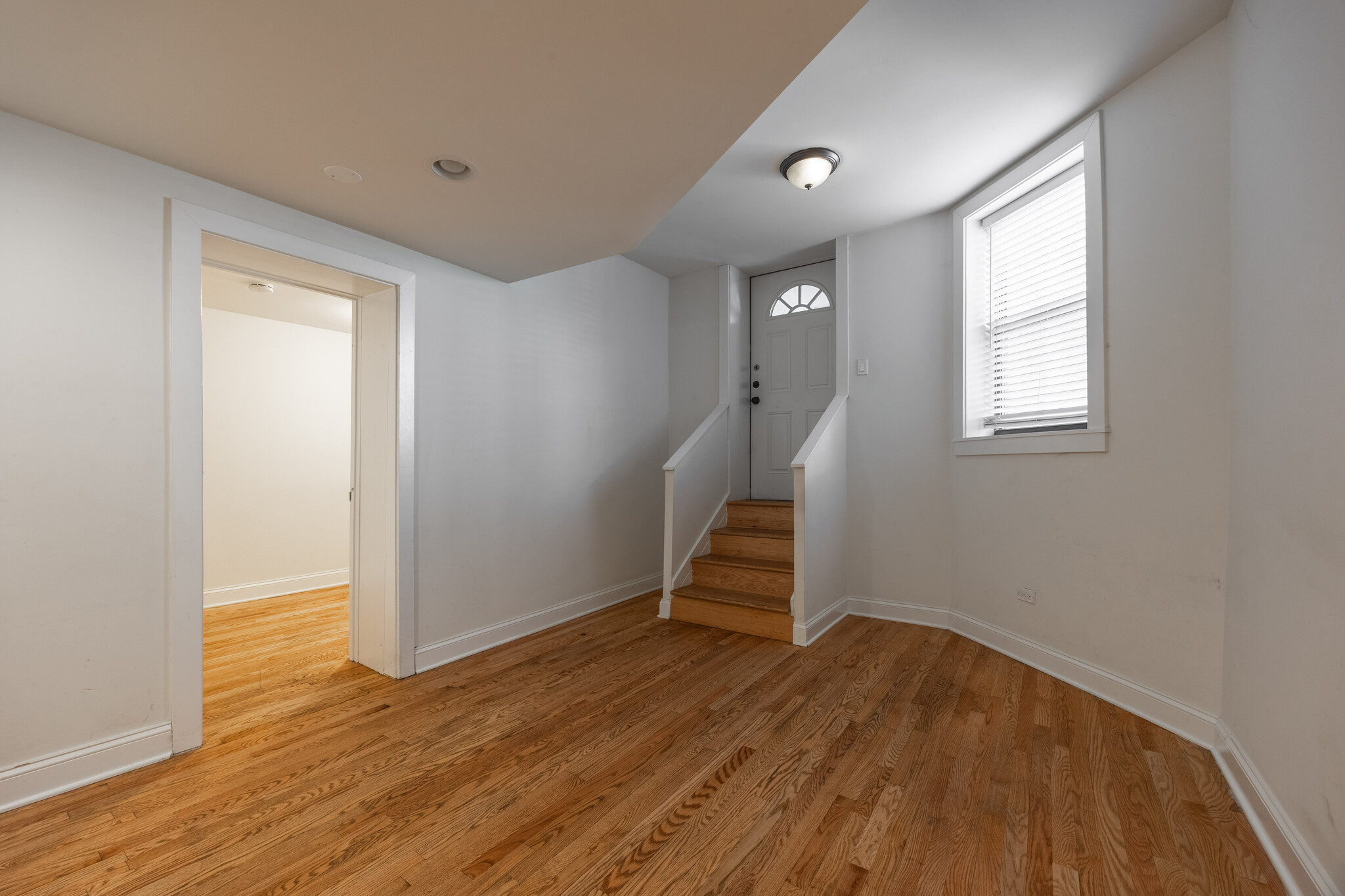 Building Photo - 4036 N Ashland Ave