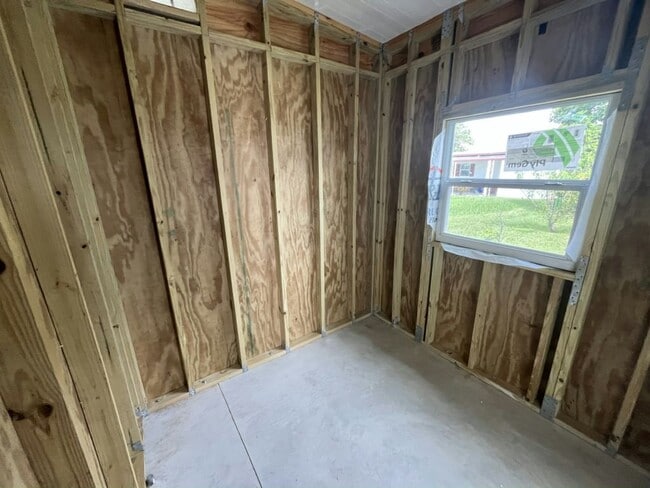 Building Photo - 311 Lighthouse Way