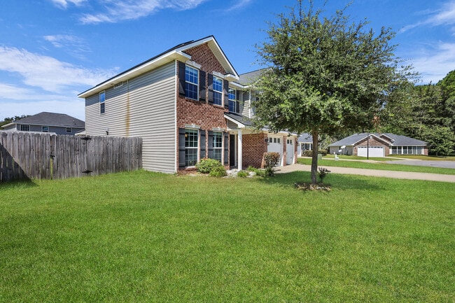 Building Photo - 721 Highgrove Ct