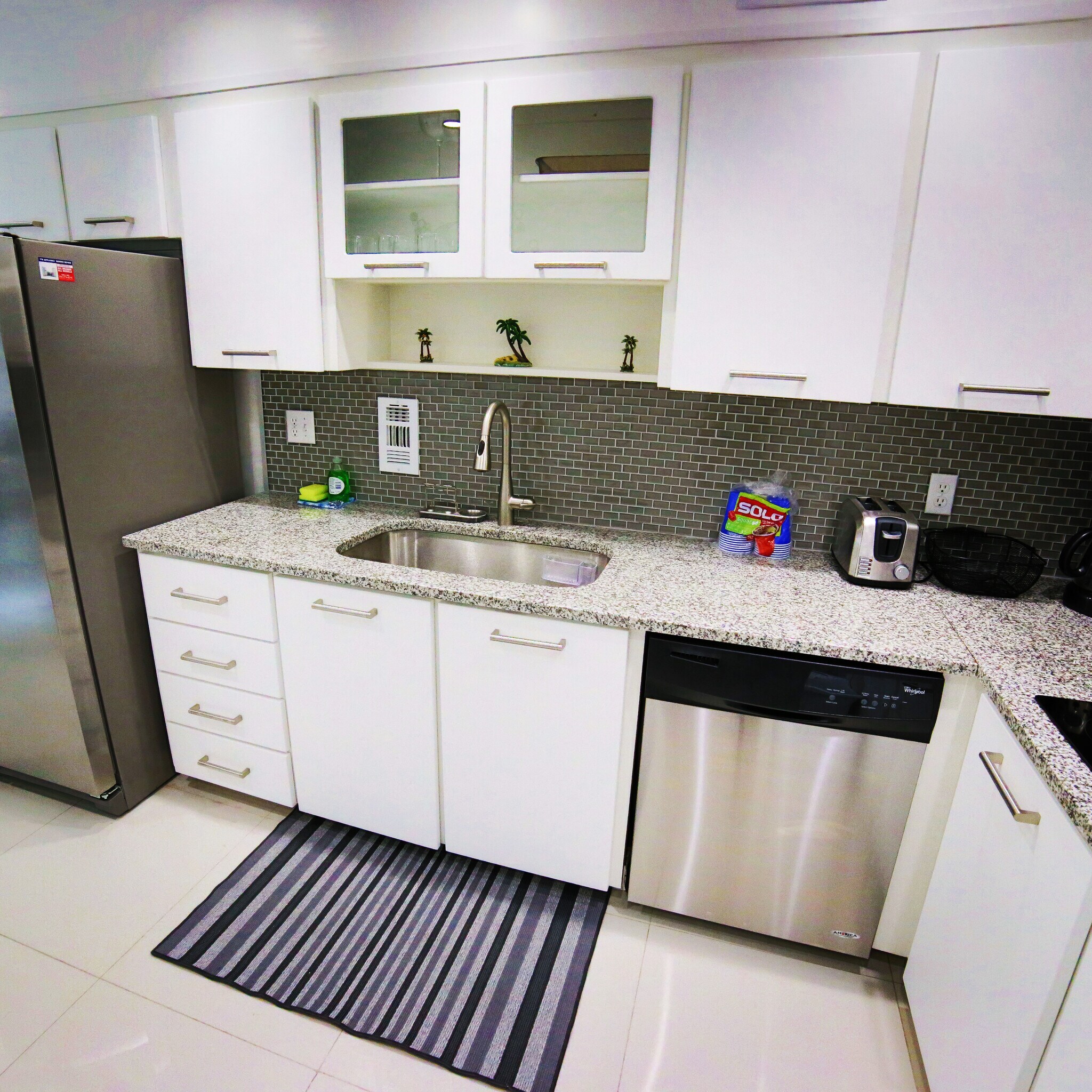 Stainless steel appliances - 4001 S Ocean Dr