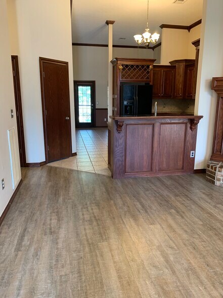 Building Photo - 3201 Meadow Ave