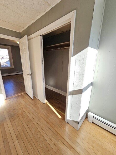 Building Photo - 92 Peirce St.