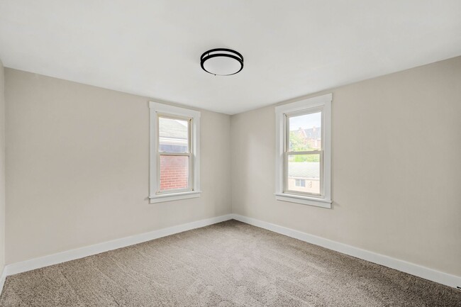 Building Photo - Stunning 3 bedroom home in Turtle Creek av...