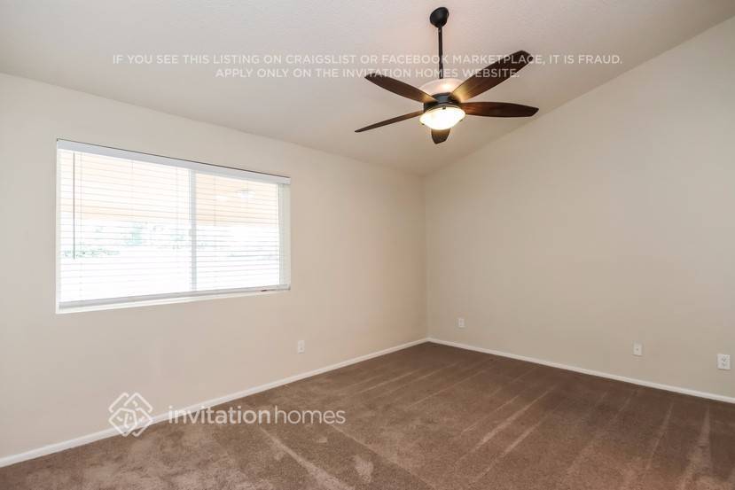 Building Photo - 2551 E Diamond Cir